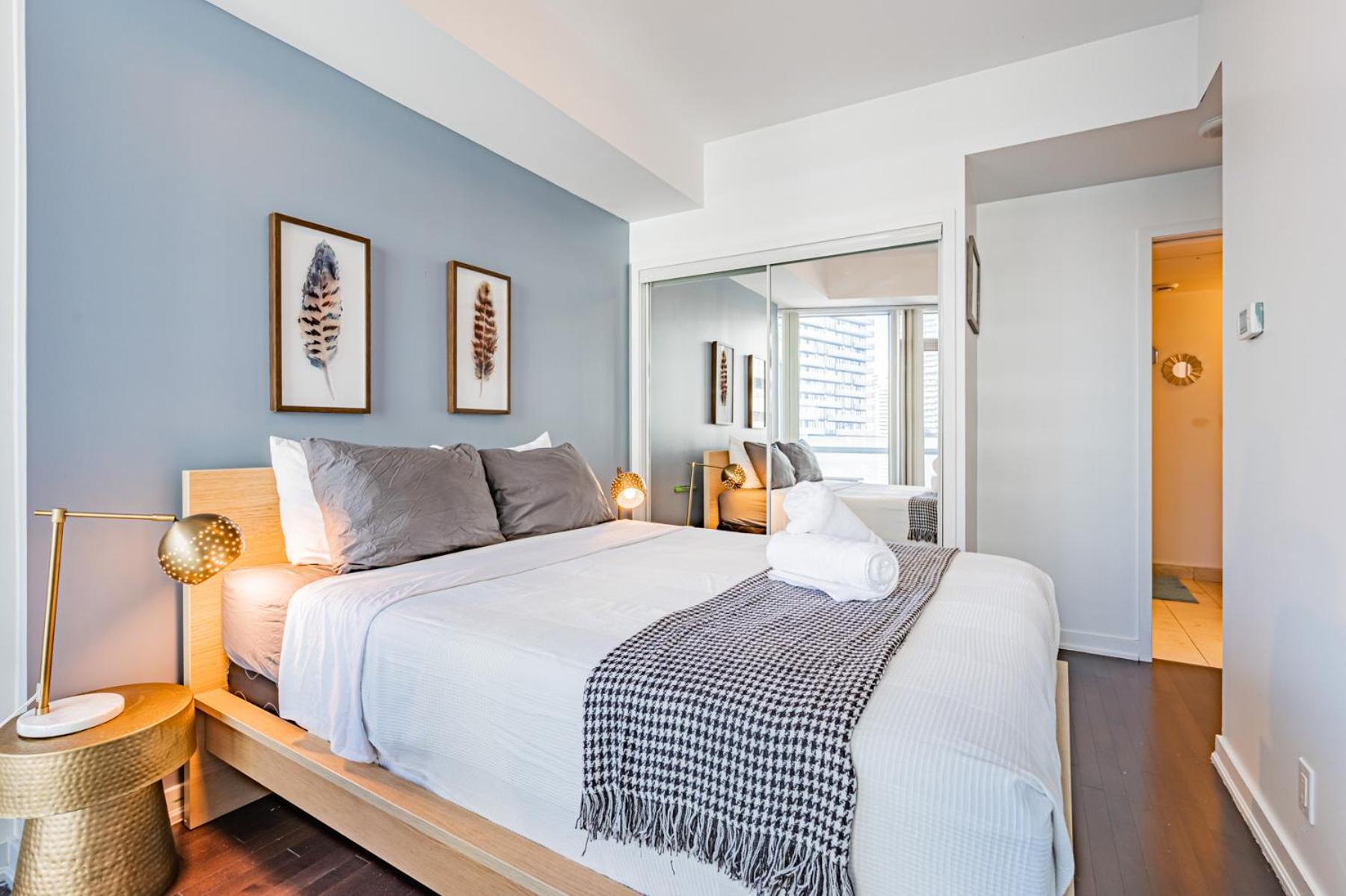 York Suites 5 トロント エクステリア 写真
