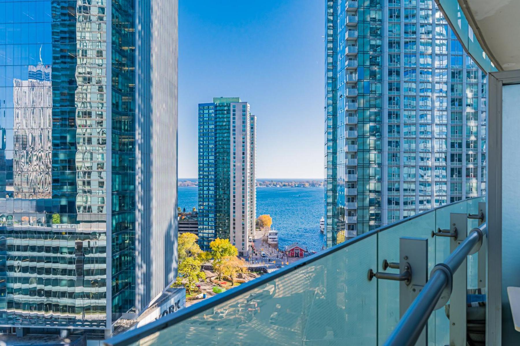 York Suites 5 トロント エクステリア 写真